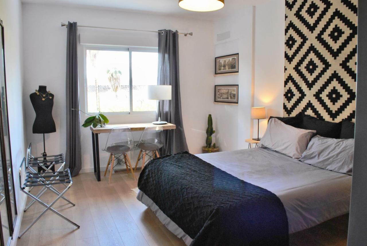 The Boho-Chic Oasis, Lovely City Center Apartment Malaga Bagian luar foto