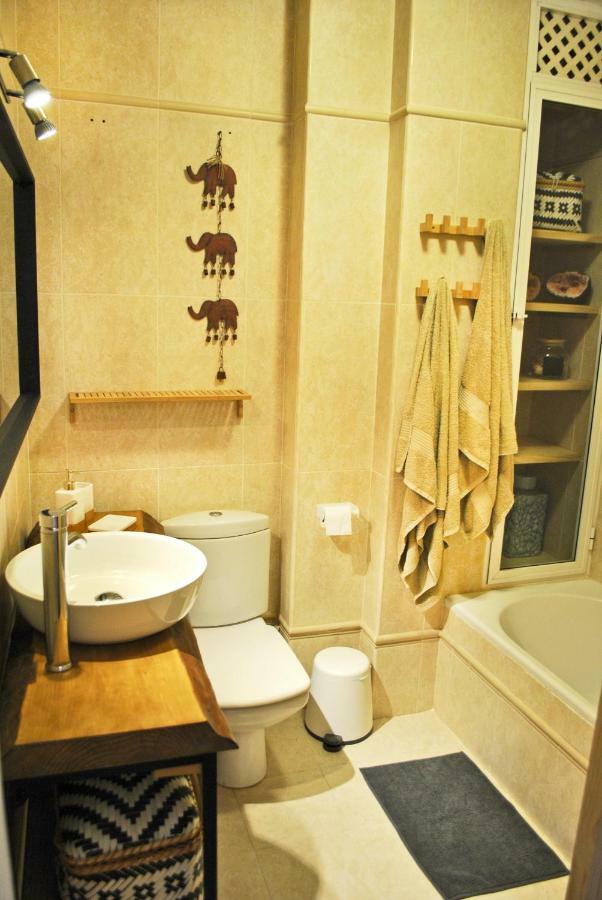 The Boho-Chic Oasis, Lovely City Center Apartment Malaga Bagian luar foto